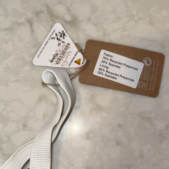 Contrast Trim Triangle Bikini Top - Picture 6 of 8